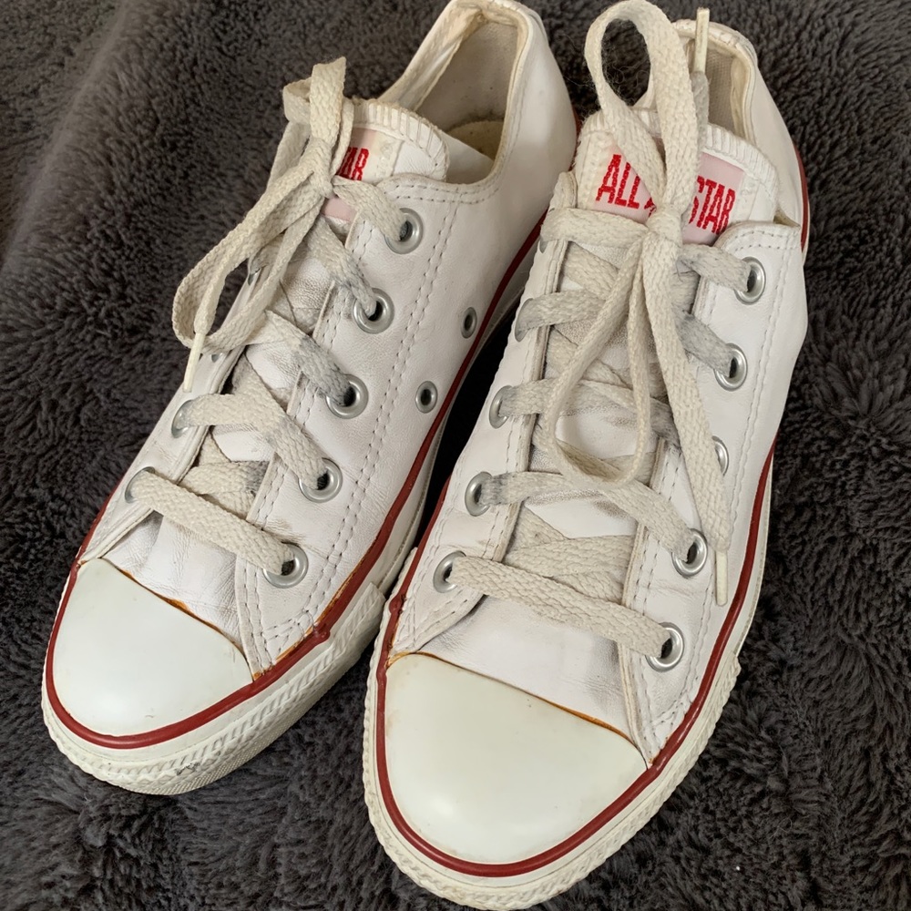 Converse Low-Top Sneakers White Leather with Red Trim